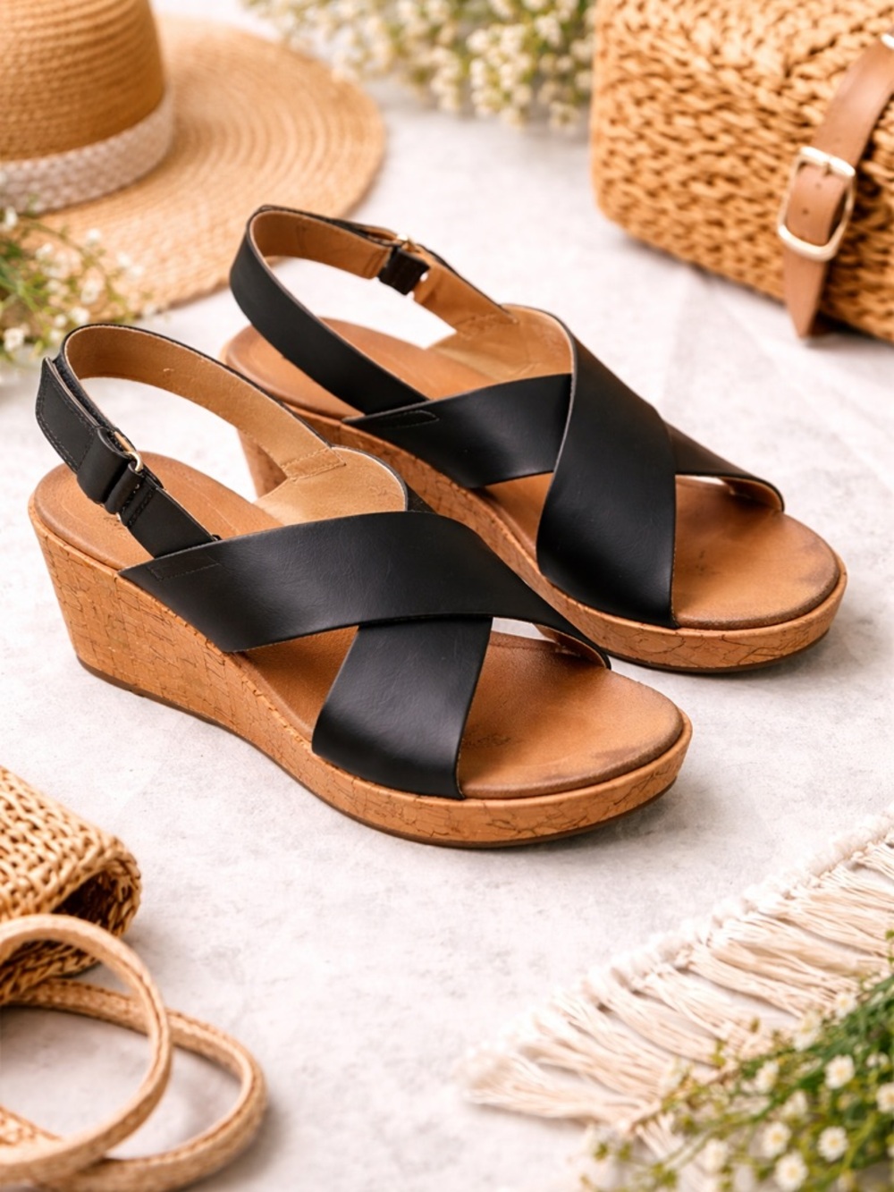 Clarks Collection Black Wedge Sandals Comfort Slingback Casual Size 7